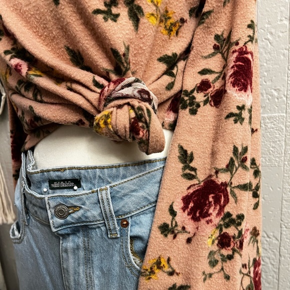 XS long sleeve - Picture 2 of 7